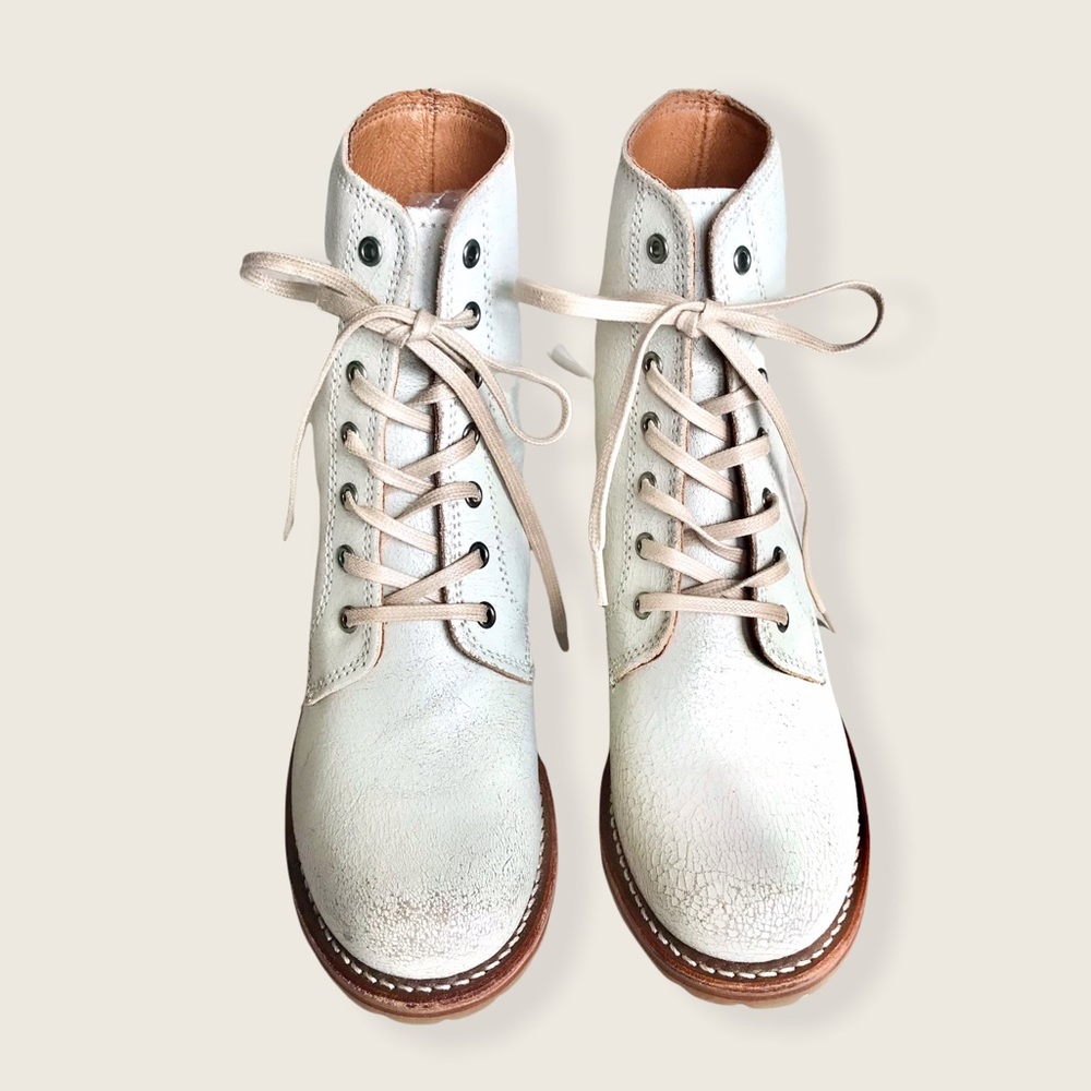 RARE Frye Sabrina 6G White Leather Retro Lace Up Combat Wood Heel Ankle Booties - Picture 9 of 16